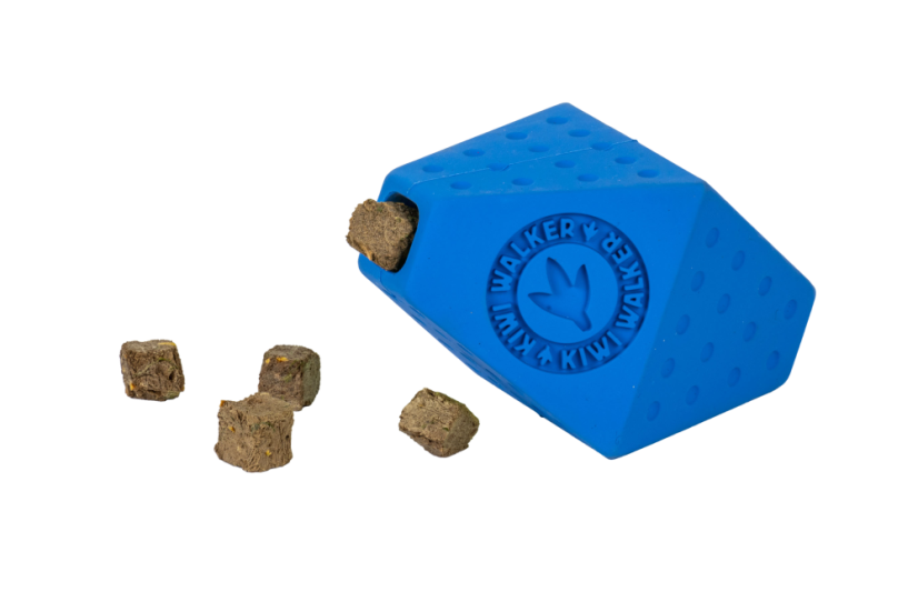 Gumová hračka OCTABALL s dírou na pamlsky - MINI - modrá